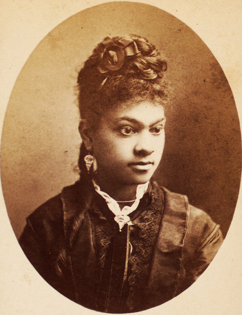 Carte de visite af ung afroamerikansk kvinde, ca. 1870 af American Photographer