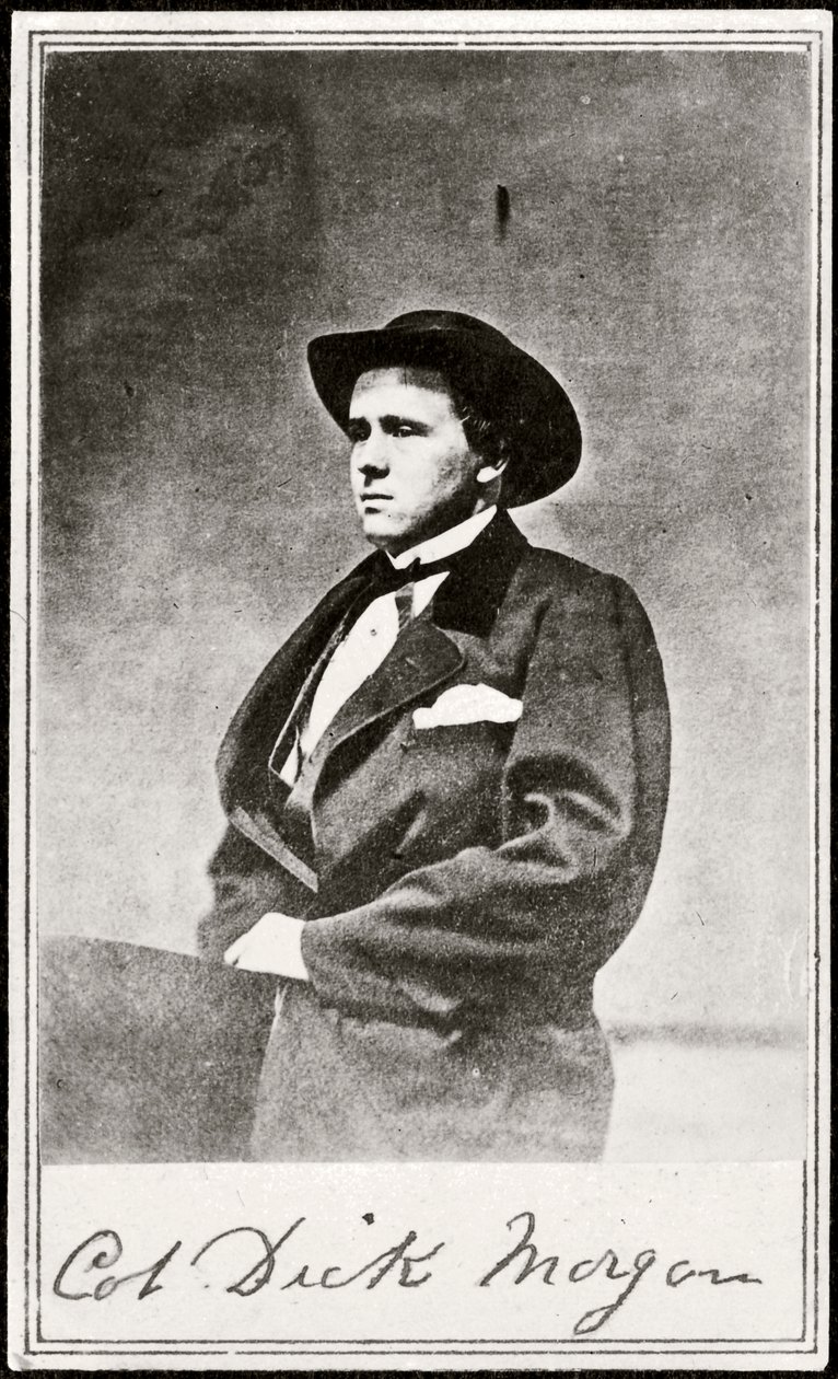 Oberst Dick Morgan (s/h-foto) af American Photographer