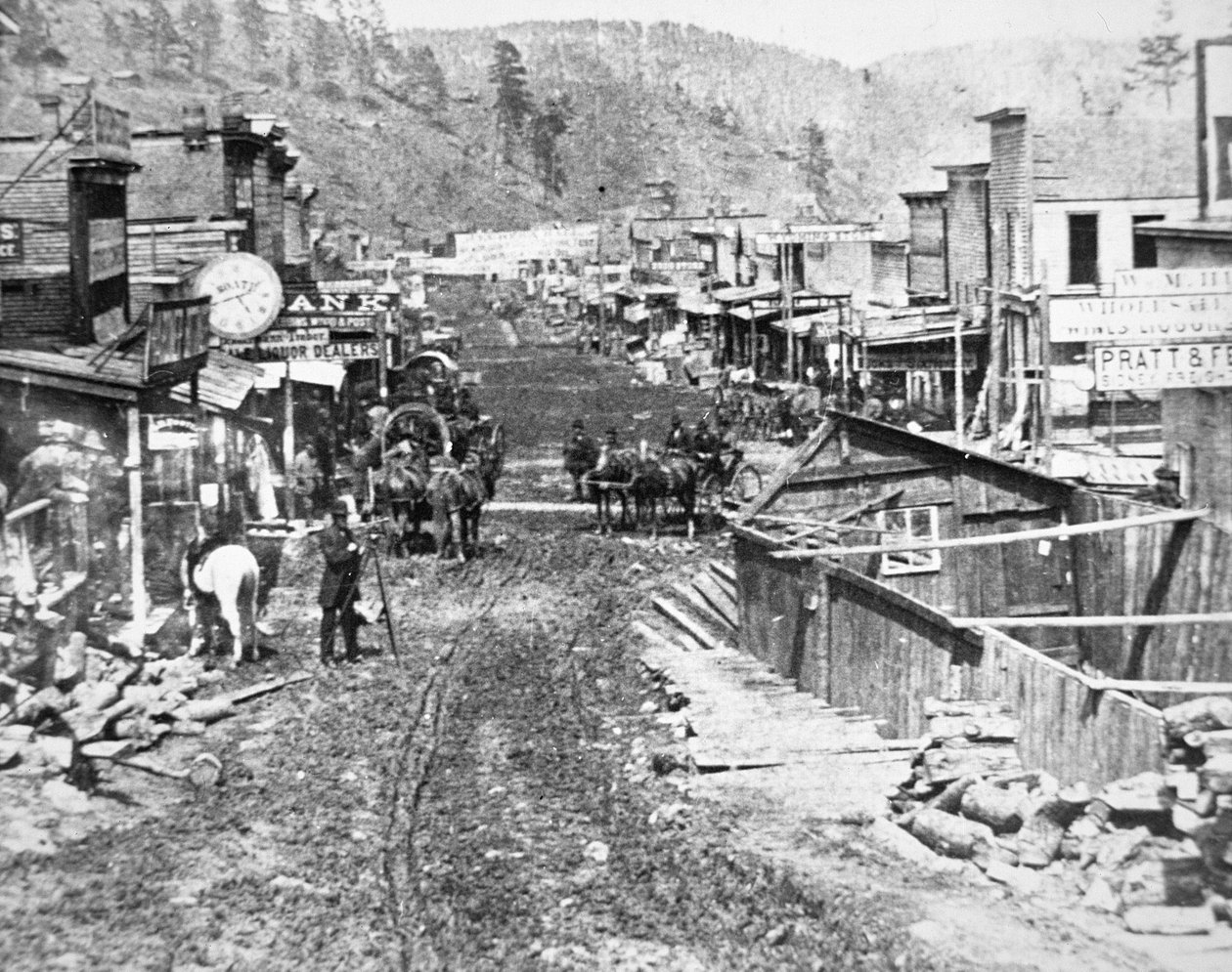 Deadwood, Dakota-territoriet, ca. 1877 (s/h-foto) af American Photographer