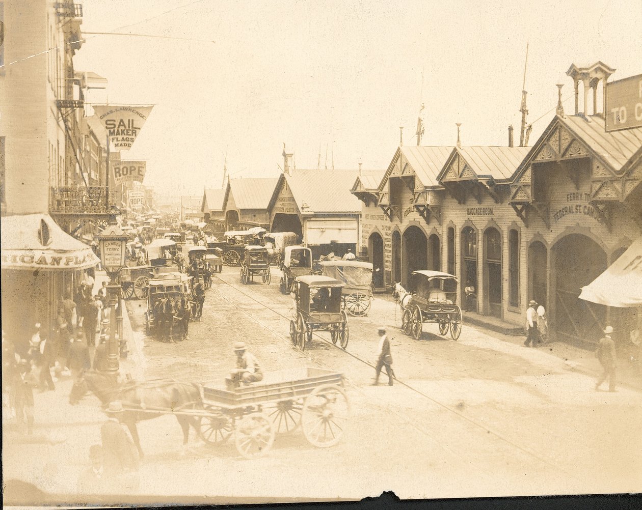 Delaware Avenue, nord for Market Street (albumin print) af American Photographer