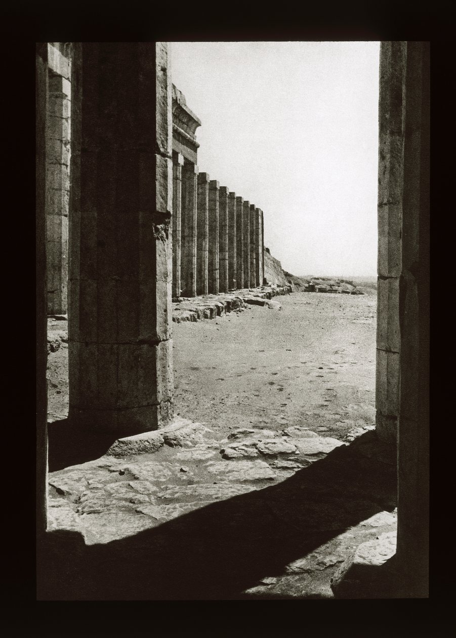 Forpladsen til Hatshepsut-templet, Deir El-Bahri (lanternerutsjebane) af American Photographer