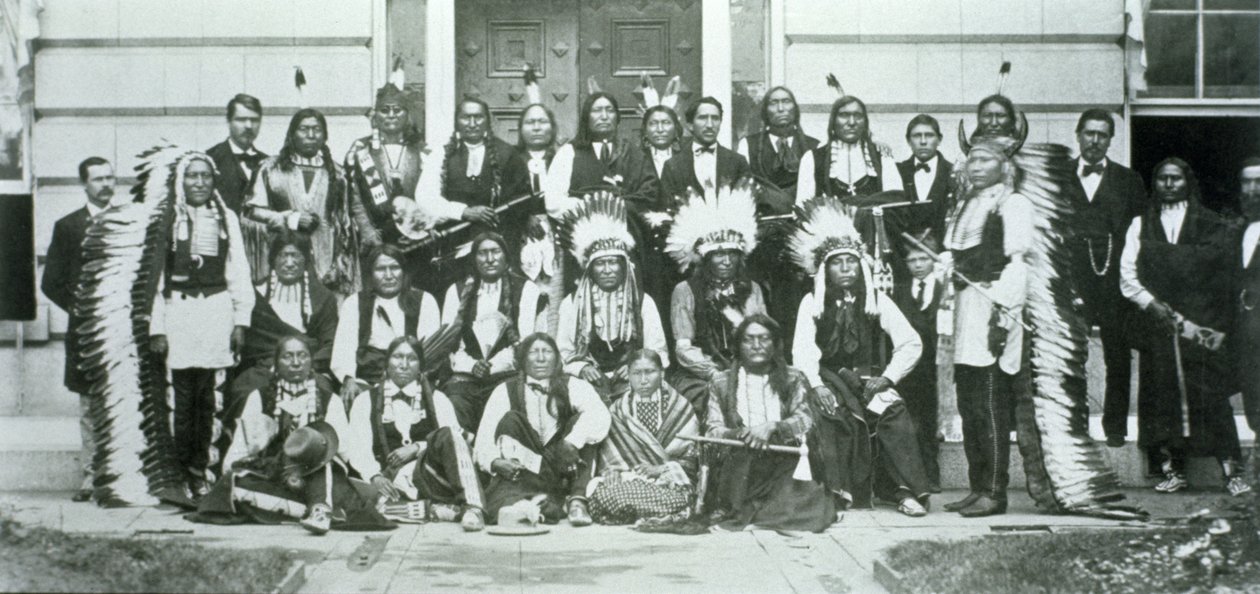 Indisk delegation af Sioux-ledere i Washington D.C. for at protestere mod overtrædelsen af Fort Laramie-traktaten fra 1868 af American Photographer