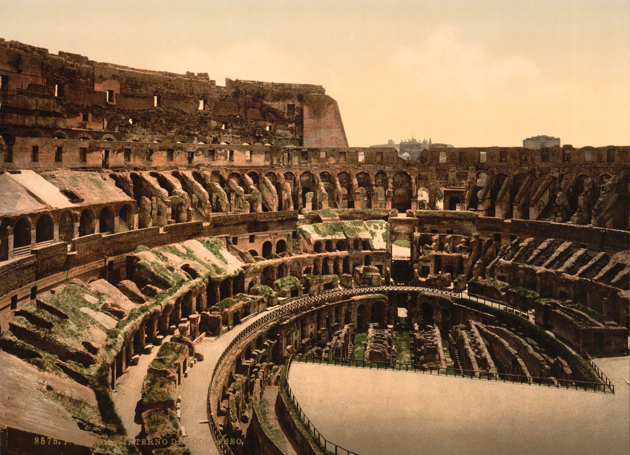 Interiør af Colosseum, Rom, ca. 1890-1900 (fotomekanisk tryk) af American Photographer