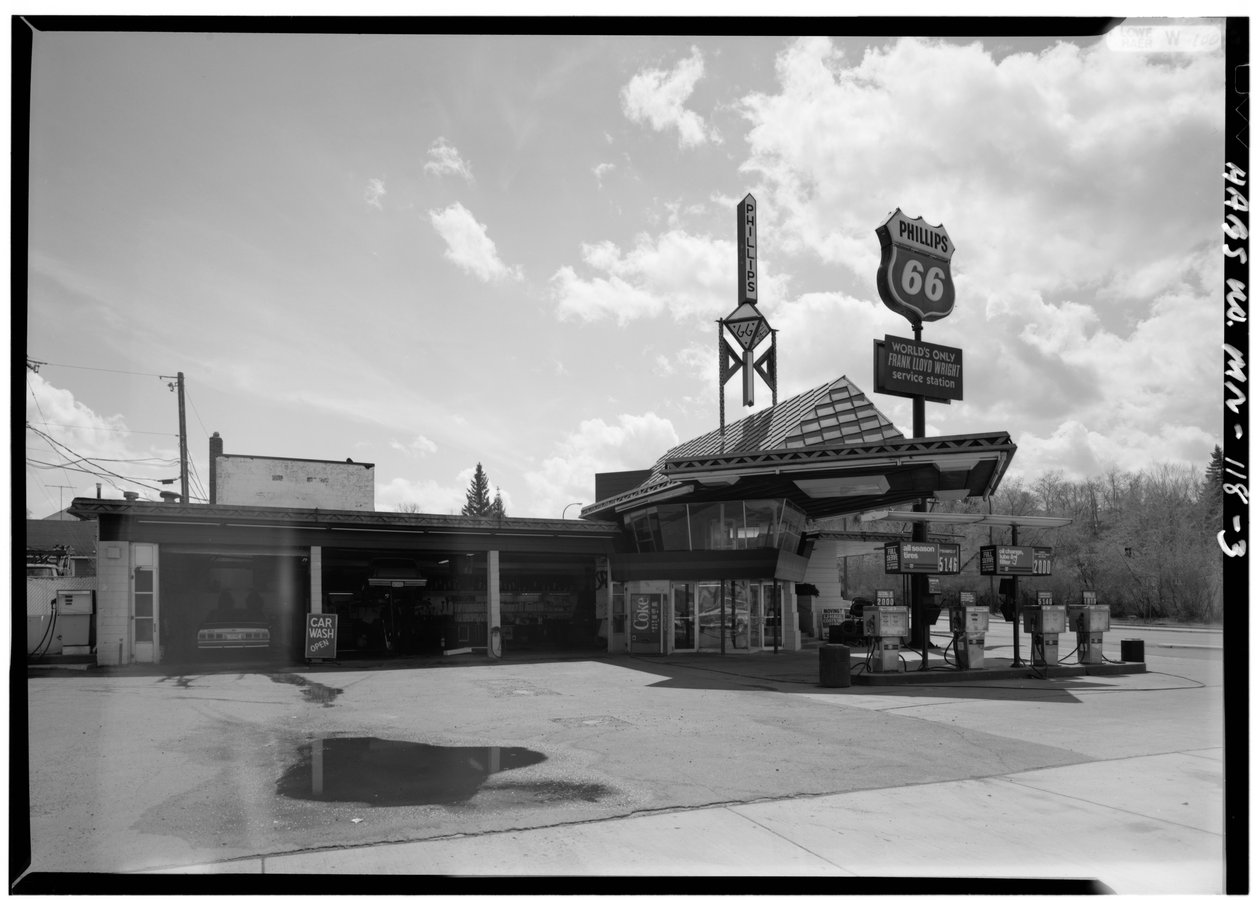 Lindholm Oil Company Service Station, Cloquet, Minnesota (s/h-billede) af American Photographer