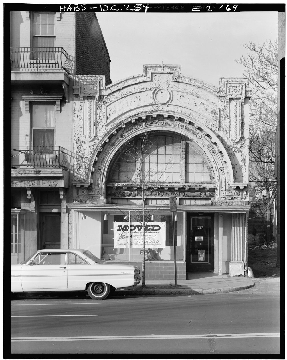 Mount Vernon Theatre, 918 Ninth Street Northwest, Washington, District of Columbia, DC, 30. november 1969 (s/h-foto) af American Photographer
