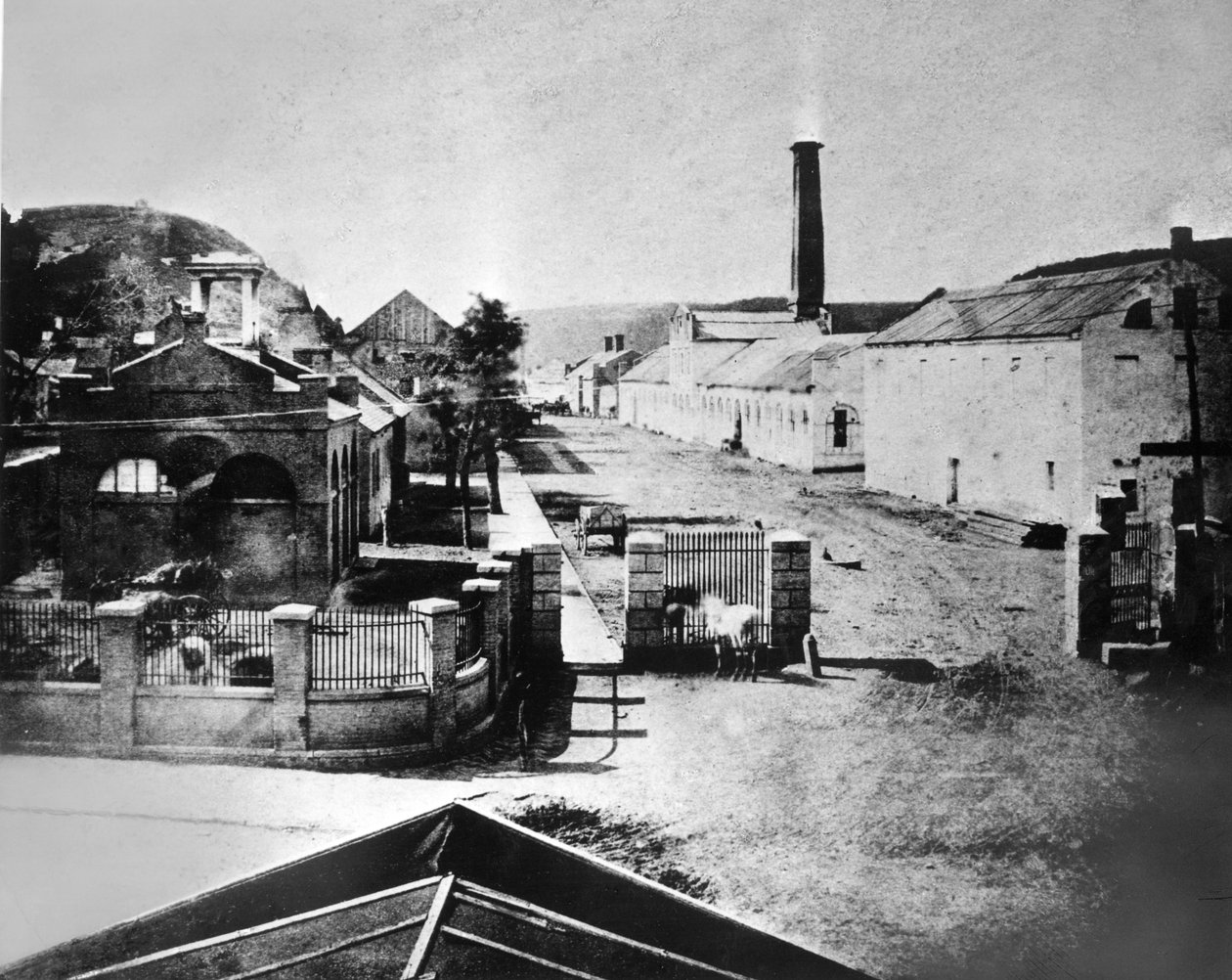 Musketfabrikken i det amerikanske våbenkammer i Harpers Ferry, 1865 af American Photographer
