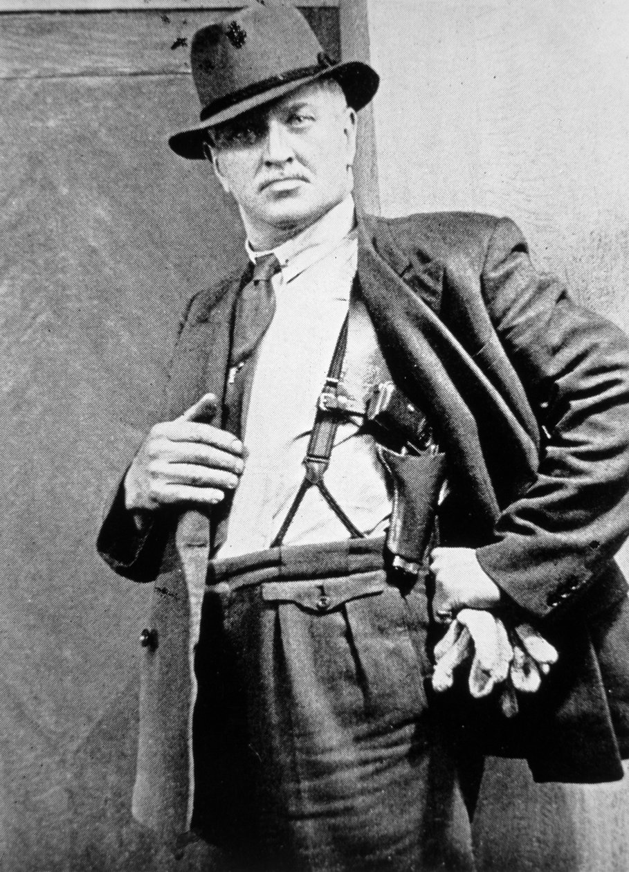 New York Police Detective, ca. 1920 (s/h-foto) af American Photographer