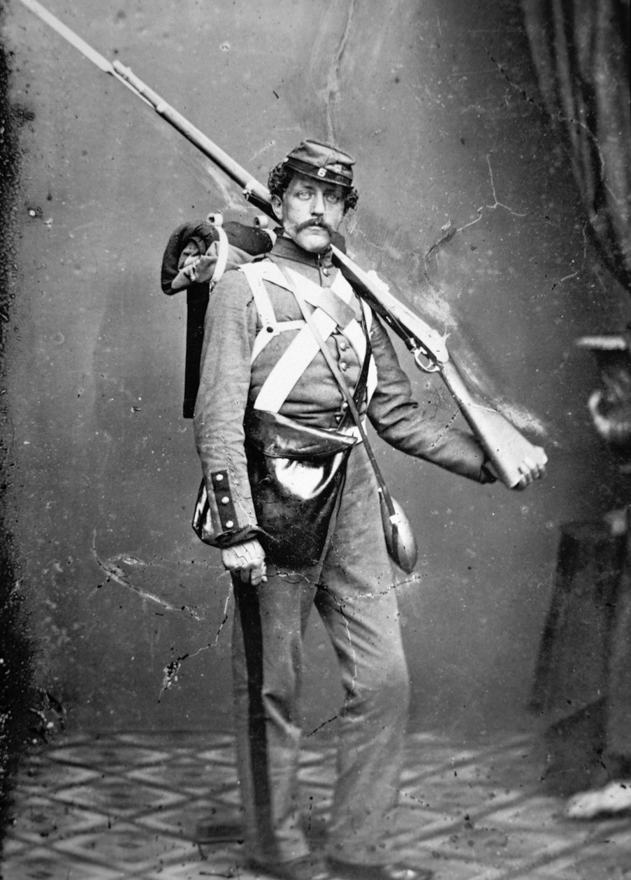 New York State Militiaman med percussion riffel-musket (s/h foto) af American Photographer