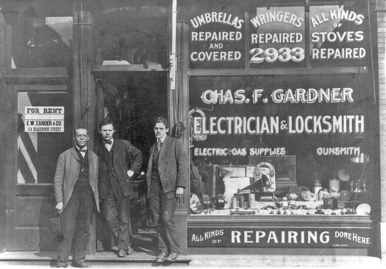Eneste Black-butik af sin art i USA, på 2933 State St., Chicago, Illinois, ca. 1899 (s/h-foto) af American Photographer