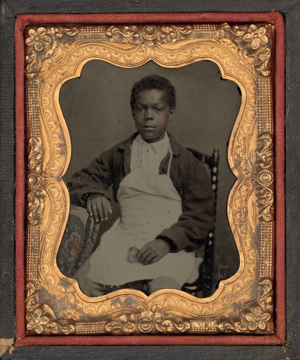 Portræt af en dreng, der holder en lerpibe,ca. 1860 (foto) af American Photographer
