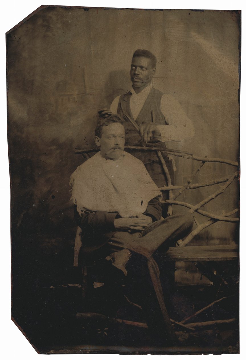 Portræt af en mand, der klipper hår, ca. 1890 (foto) af American Photographer