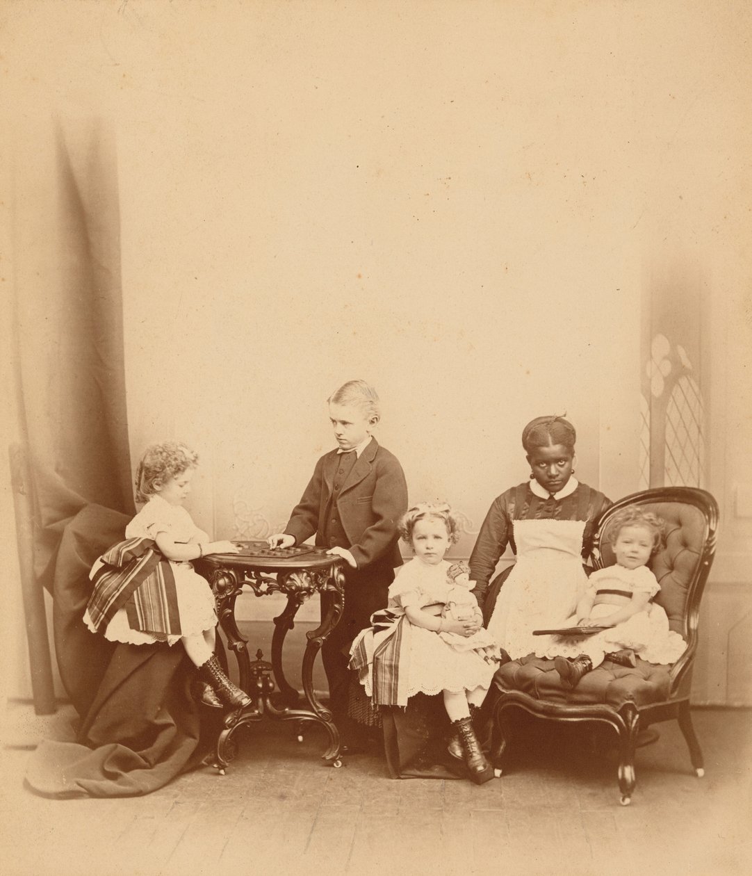 Portræt af en kvinde og fire børn, 1860