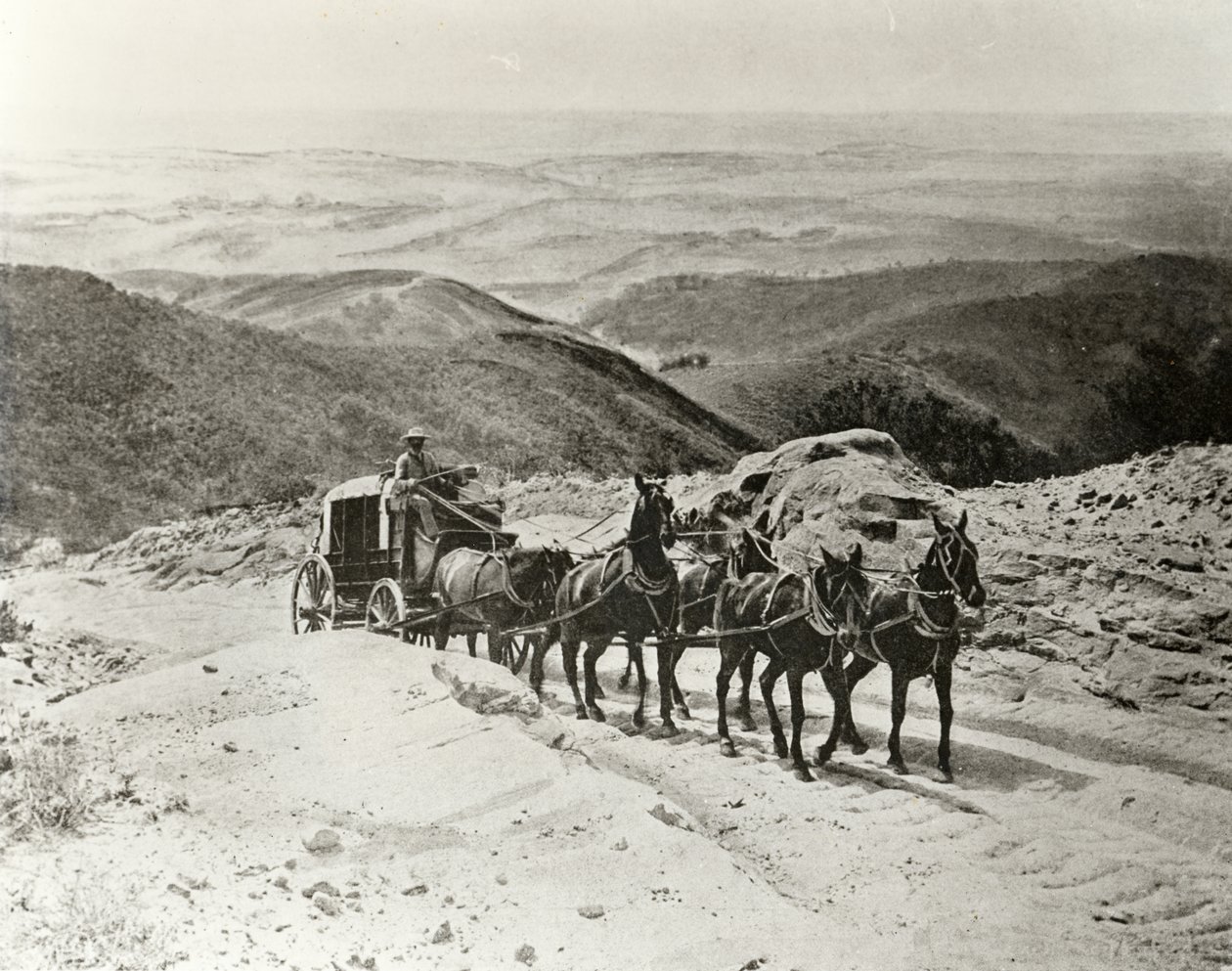 Diligence, der krydser San Marcos Pass, Californien af American Photographer