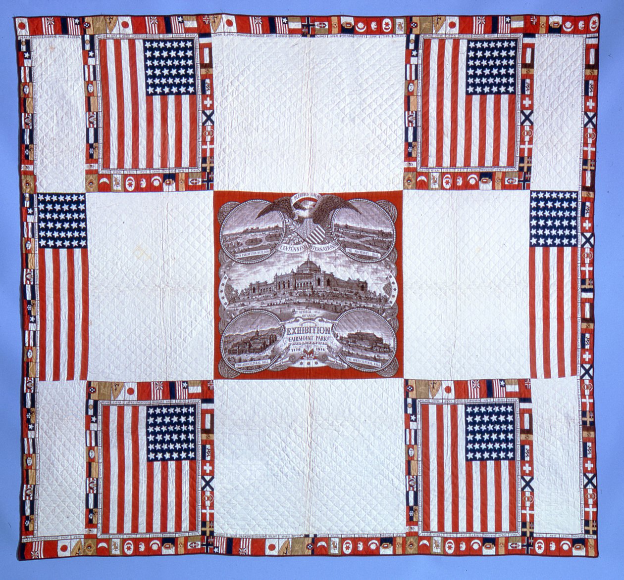 Centennial quilt, Massachusetts, 1876 (bomuld) af American School