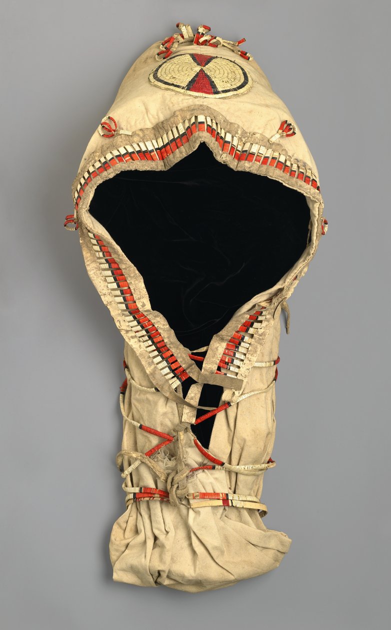 Vuggebræt med fjerpenge, lavet af Arapaho-folket, ca. 1870