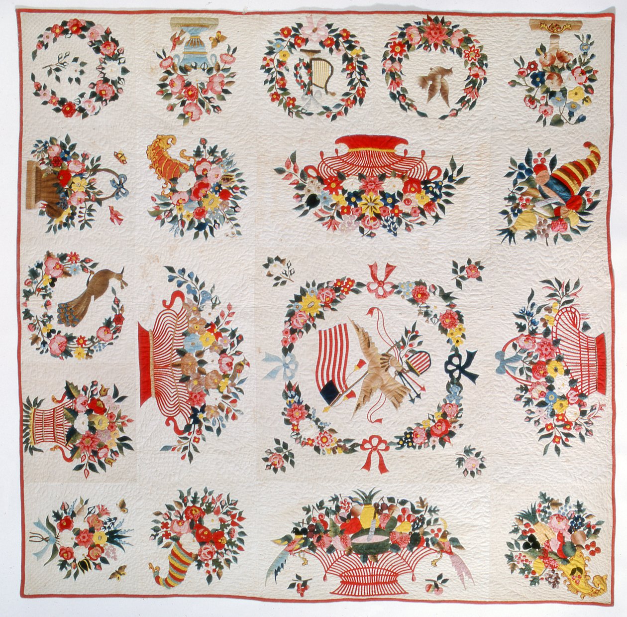 Flag- og blomsterdyne, ca. 1860 (bomuld) af American School