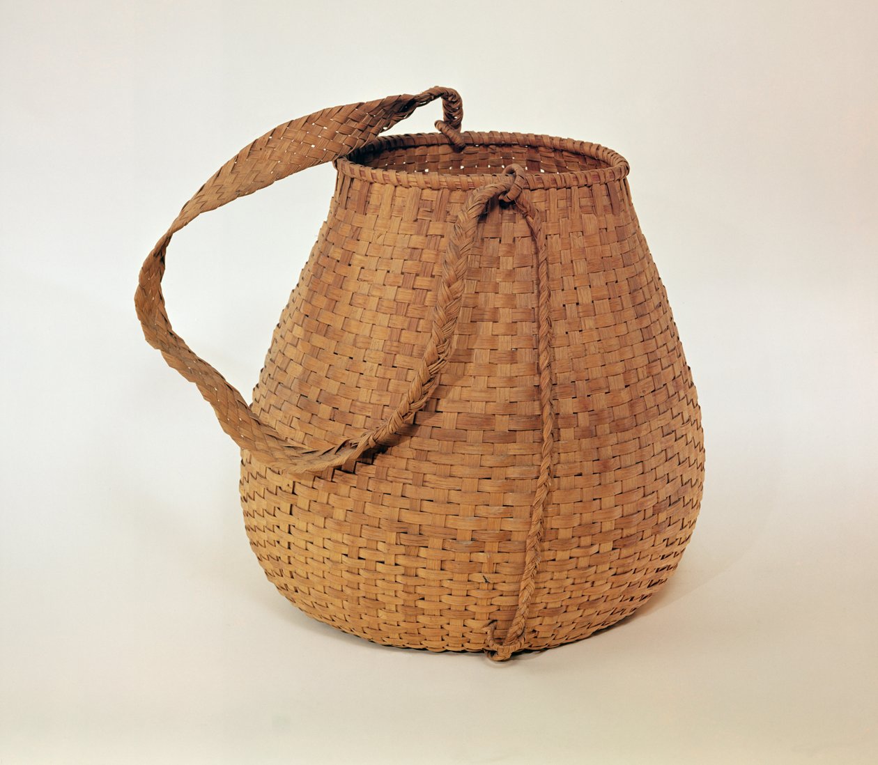 Mashpee-bærekurv, fra Massachusetts (plantefiber) af American School