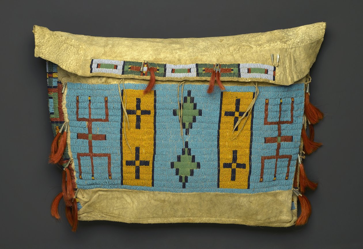 Tipi Bag, fra Plains Region, ca. 1860-1900 (skind, perle, metal og hestehår) af American School
