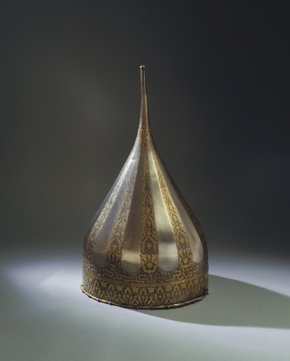 Hjelm fra zaren Ivan IV, før 1547 af Ancient Russian Art