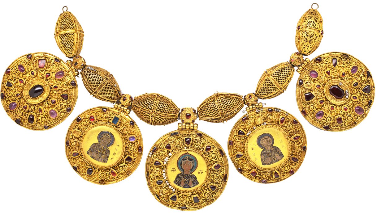 Halskæde med vedhæng, begyndelsen af 1100-tallet af Ancient Russian Art