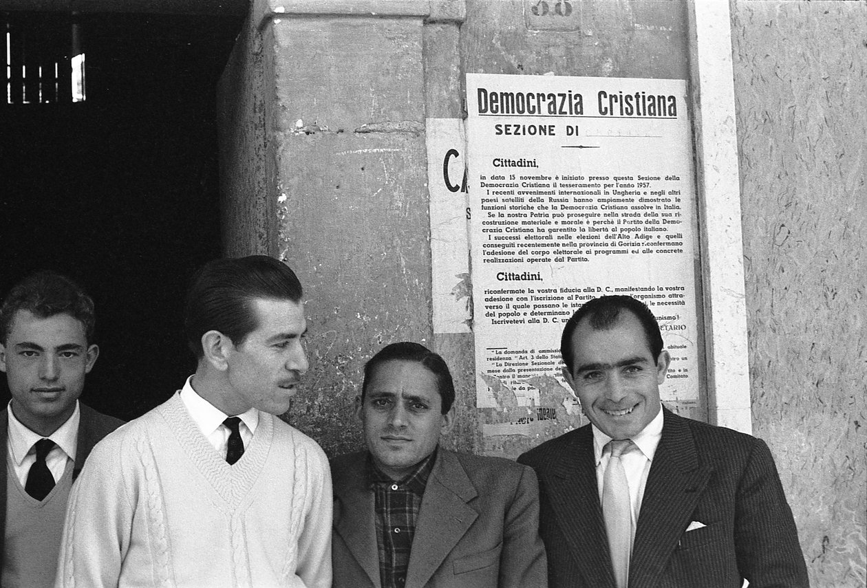CROTONE - UNDER DC-MANIFESTET af Ando Gilardi