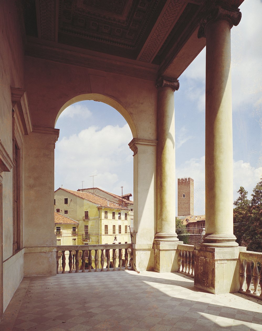Detalje af hovedfacadens galleri, foto ca. 1550 af Andrea Palladio