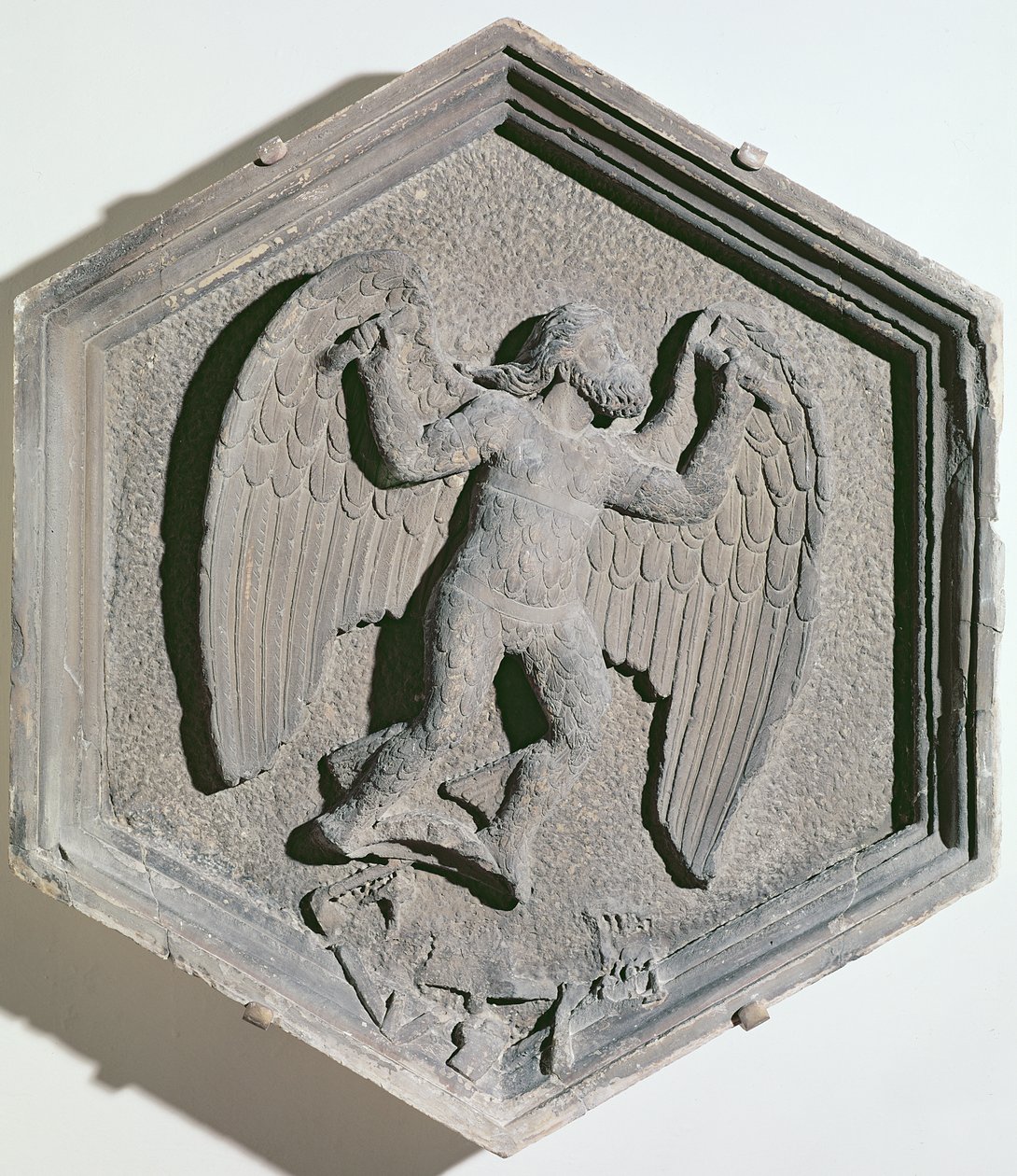 The Art of Flight, Daedalus, sekskantet dekorativ reliefflise fra en serie, der skildrer udøverne af kunst og videnskab, muligvis baseret på design af Giotto (ca. 1266-1337) ca. 1334-48 (marmor) af Andrea Pisano