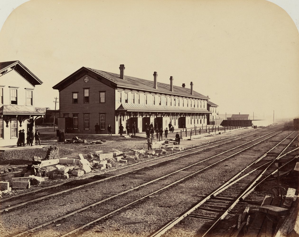 Billede 15. Laramie Hotel, Laramie City,1869 (foto) af Andrew Joseph Russell