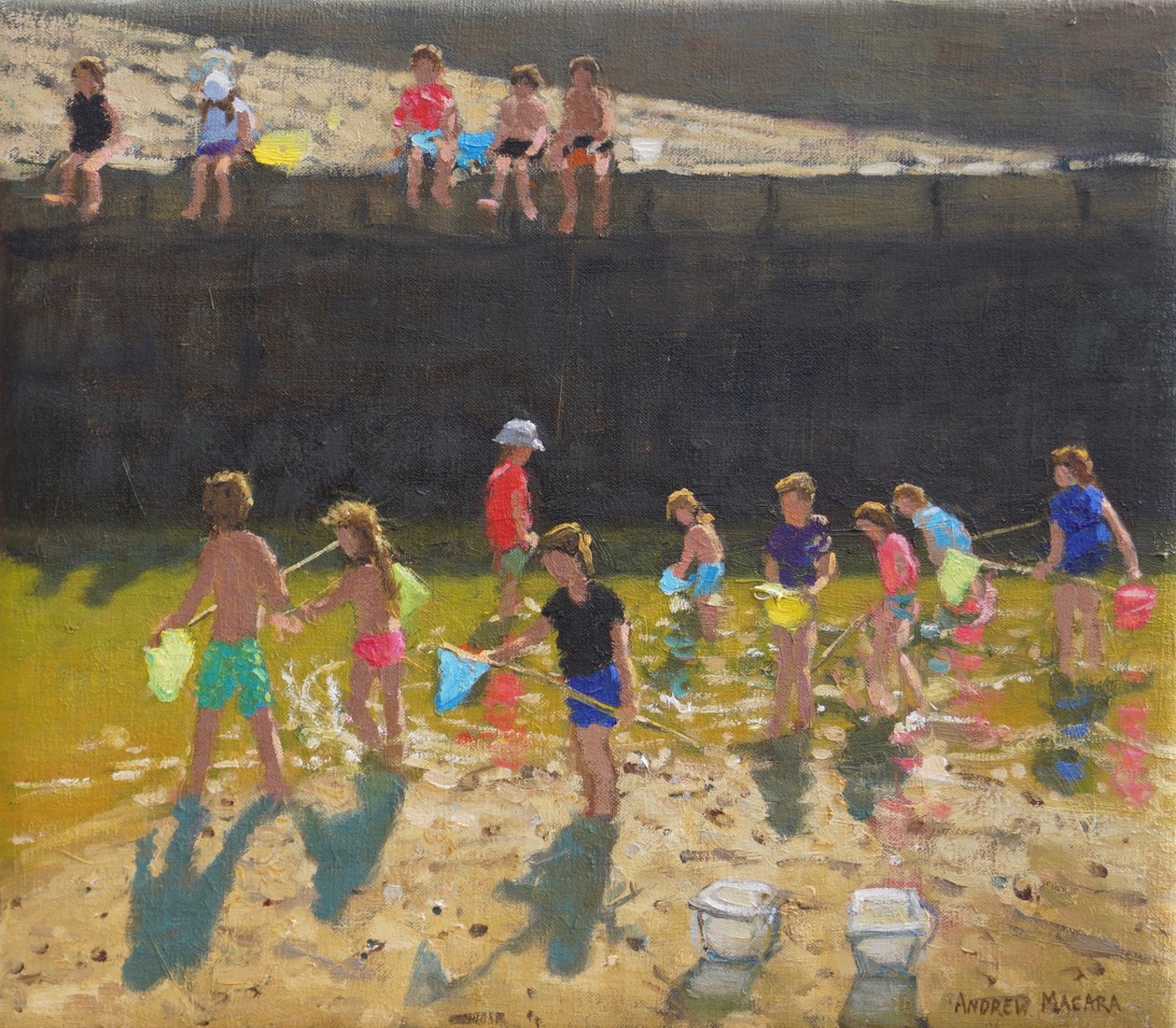 Crabbing in the Harbour, Bude, Cornwall, 2018, (olie på lærred) af Andrew Macara