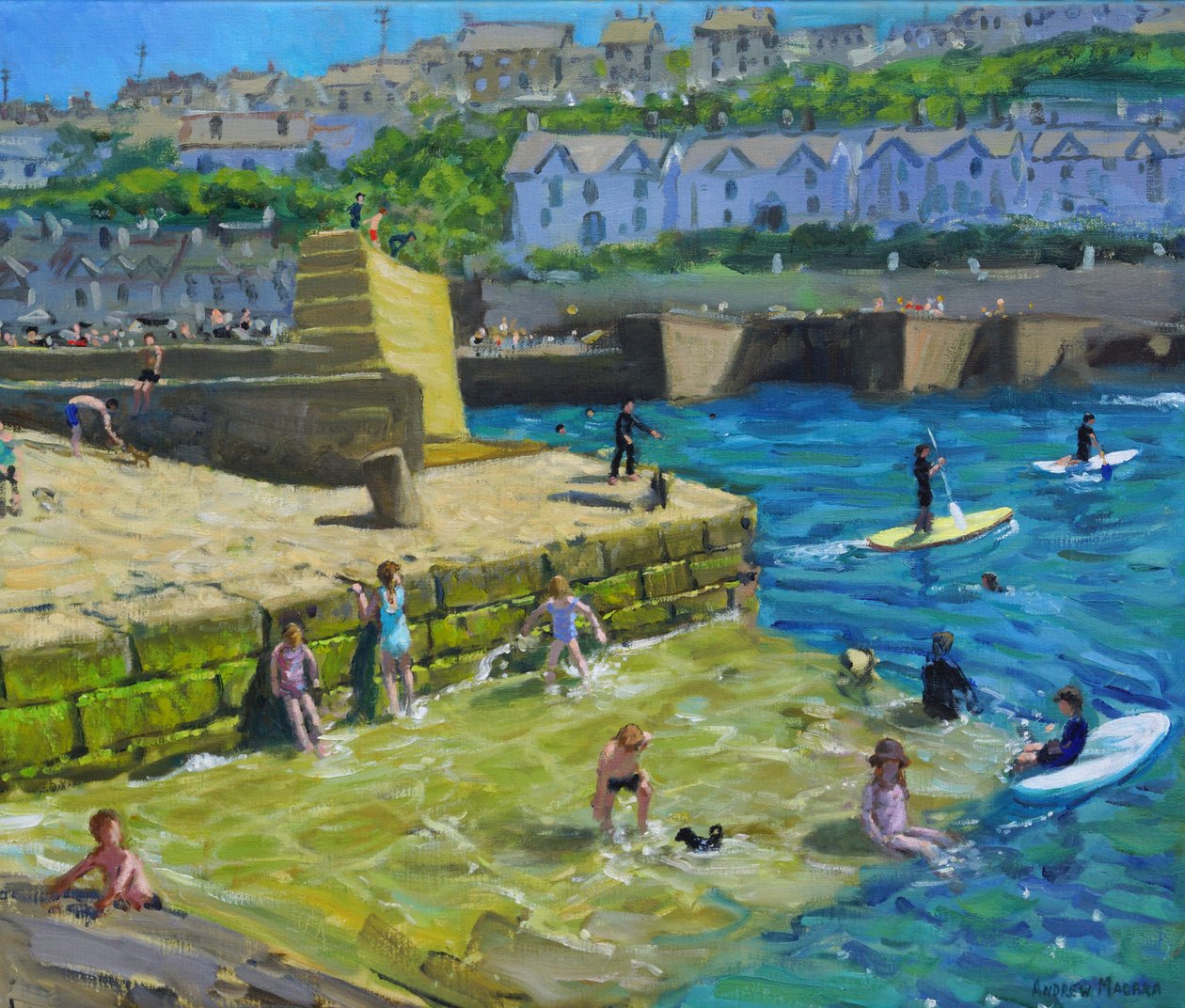 Sjov i havnen, Porthleven, Cornwall, 2021 (olie på lærred) af Andrew Macara
