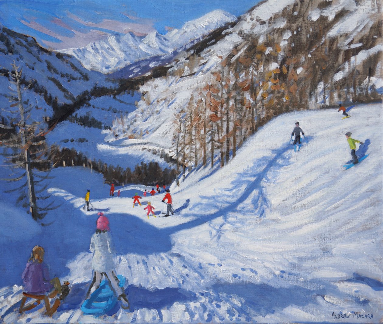 Skyggen af et grantræ, og skiløbere Tignes.2014, af Andrew Macara