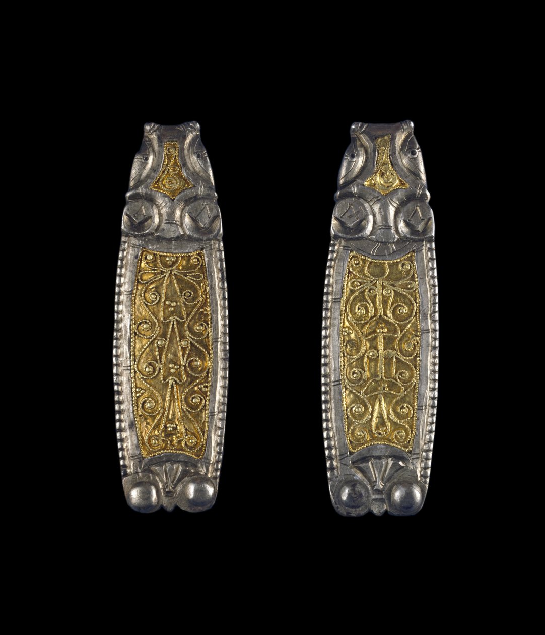 Et par remme-ender, fra Ipsden Heath, Oxfordshire, sen angelsaksisk, 9. århundrede (sølv med guldindlæg) af Anglo Saxon