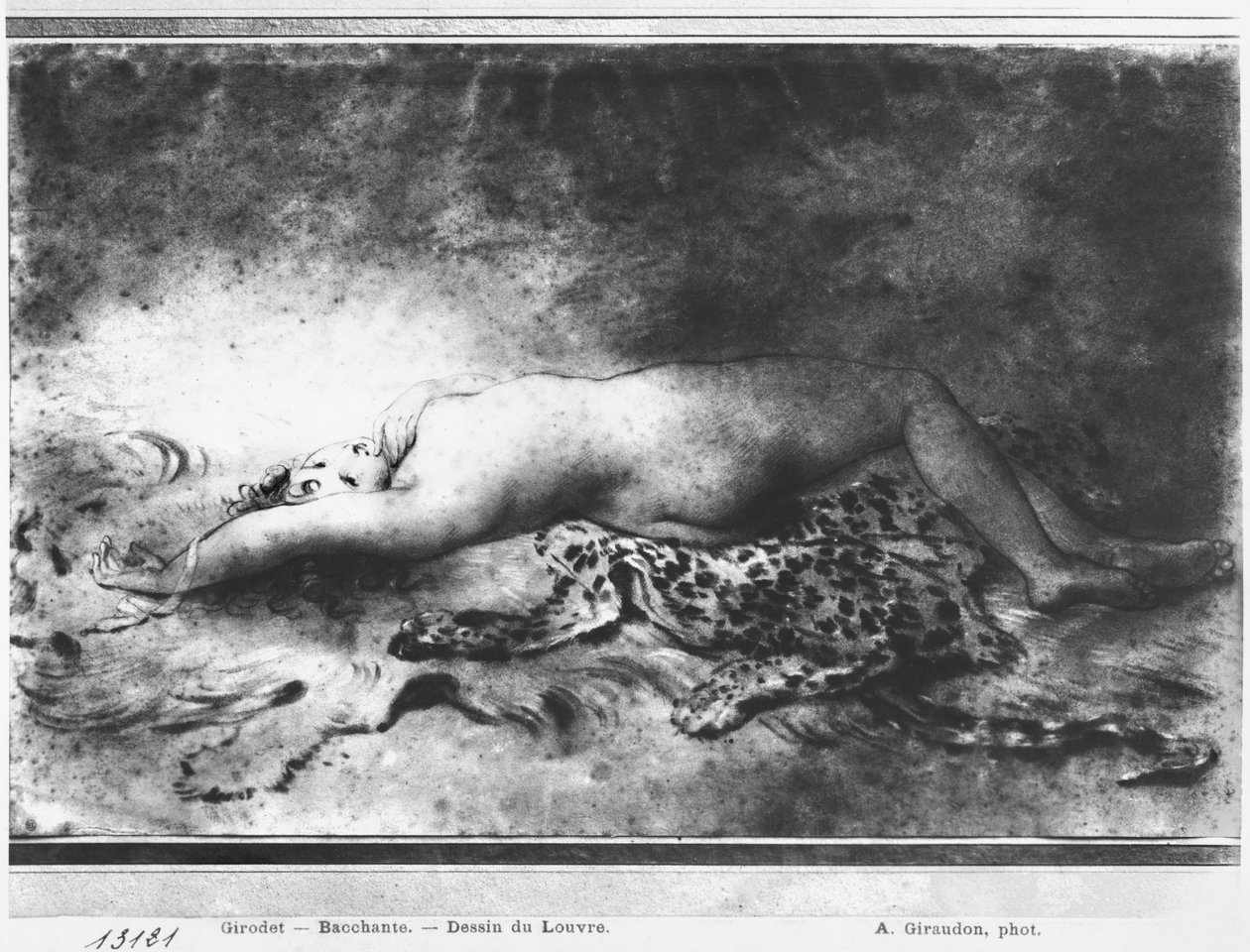 Nøgen ung pige liggende på en dyrehud (stub og sort blyant på papir) af Anne Louis Girodet de Roucy Trioson