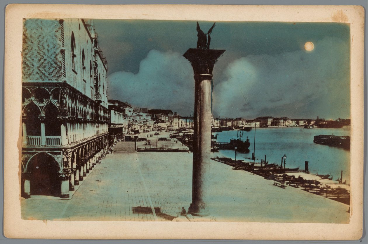 Udsigt over Markuspladsen med Colonne di San Marco og hjørnet af Dogepaladset i Venedig af Anonymous