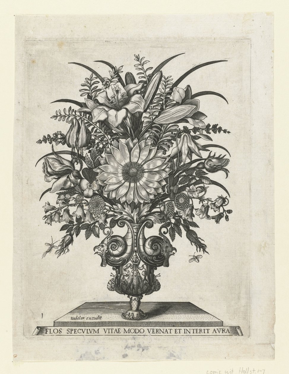 Grotesk vase med blomster, herunder en solsikke Vaser med blomster (serietitel) af Anonymous