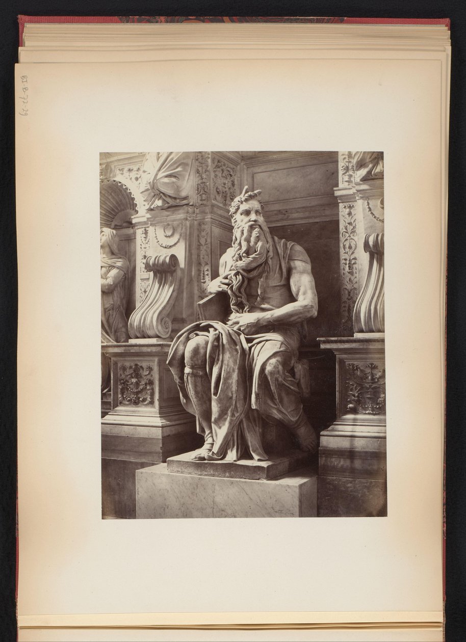 Skulptur af Moses af Michelangelo, monument til Julius II, S. Pietro in Vincoli i Rom, Italien af Anonymous