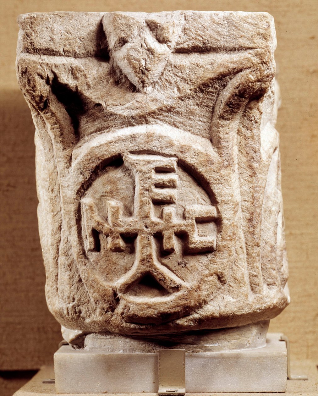 Kristen antikvitet: hovedstæder med monogram, Paris, Louvre-museet af Anonymous Anonymous
