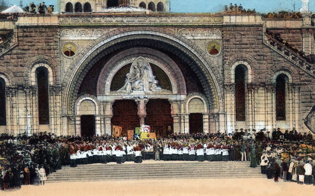 Indgangen til rosenkransen og velsignelsen af Tres Saint-Sacrement (Hellige Sakrament) - Lourdes - Hautes Pyrenees (65) omkring 1930. af Anonymous Anonymous