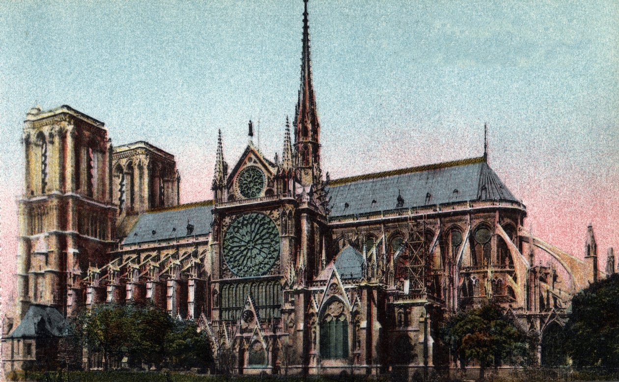 Paris: udvendig udsigt over Cathedrale Notre Dame (Notre-Dame), sydsiden. Gotisk arkitektur. Fotografi af 1920 i "" Kunstnerisk Album"" af byen Paris. Privat samling. af Anonymous Anonymous