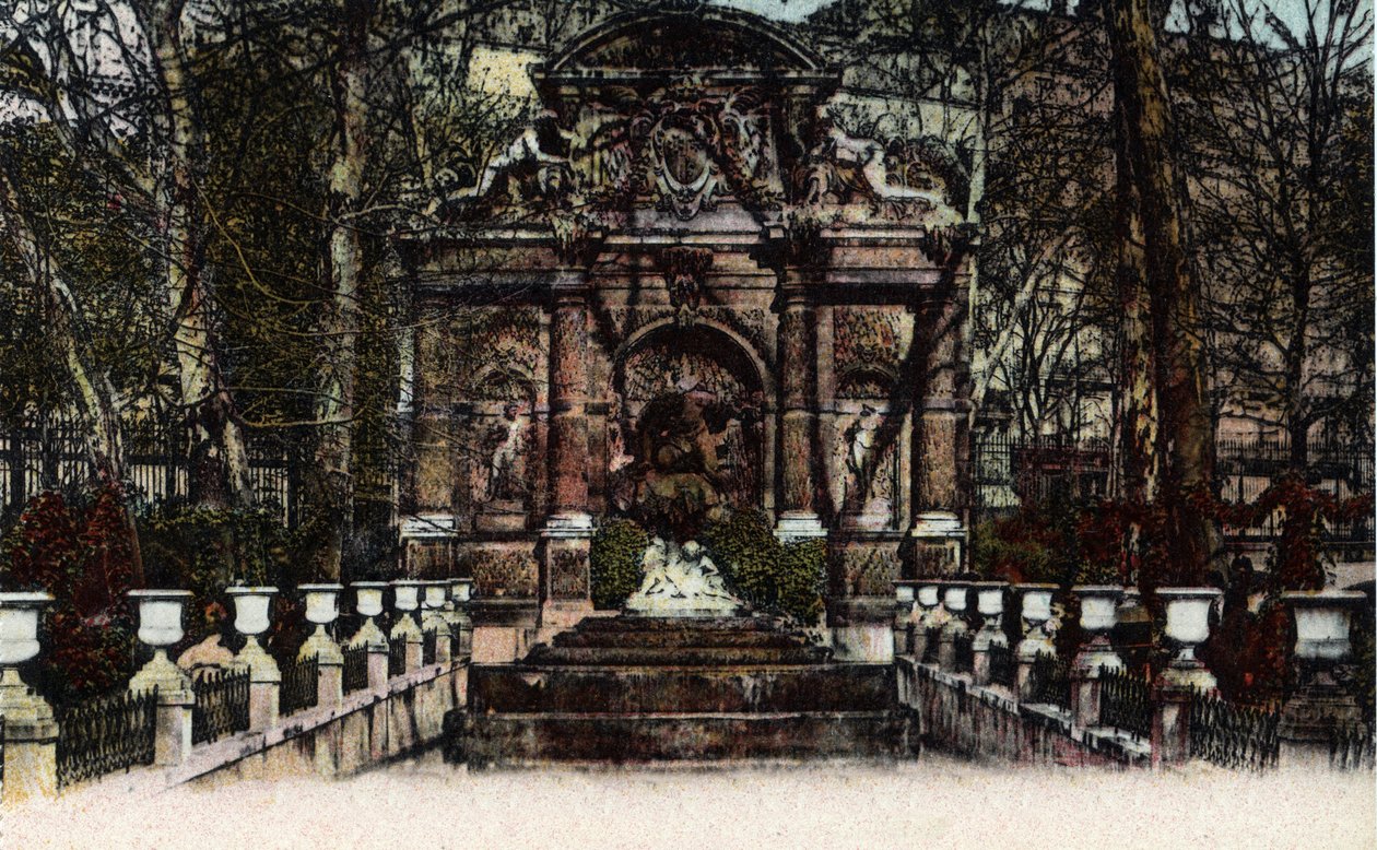 Paris: udsigt over Fontaine Medicis i Luxembourgs haver. Fotografi af 1920 i "" Kunstnerisk Album"" af byen Paris. Privat samling. af Anonymous Anonymous