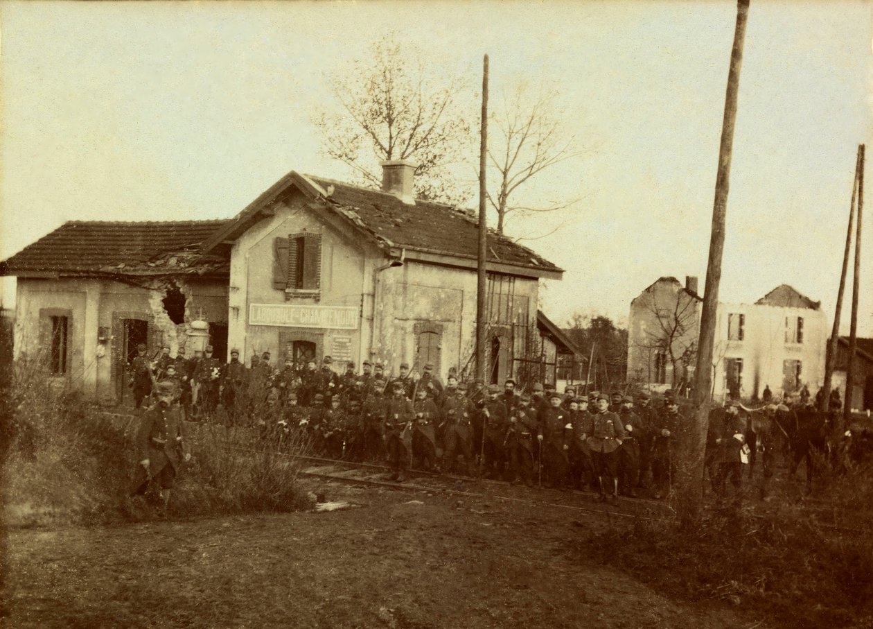 Fotografi fra et personligt album af en infanterieløjtnant under de første måneder af Første Verdenskrig (1., Iere af Anonymous Anonymous