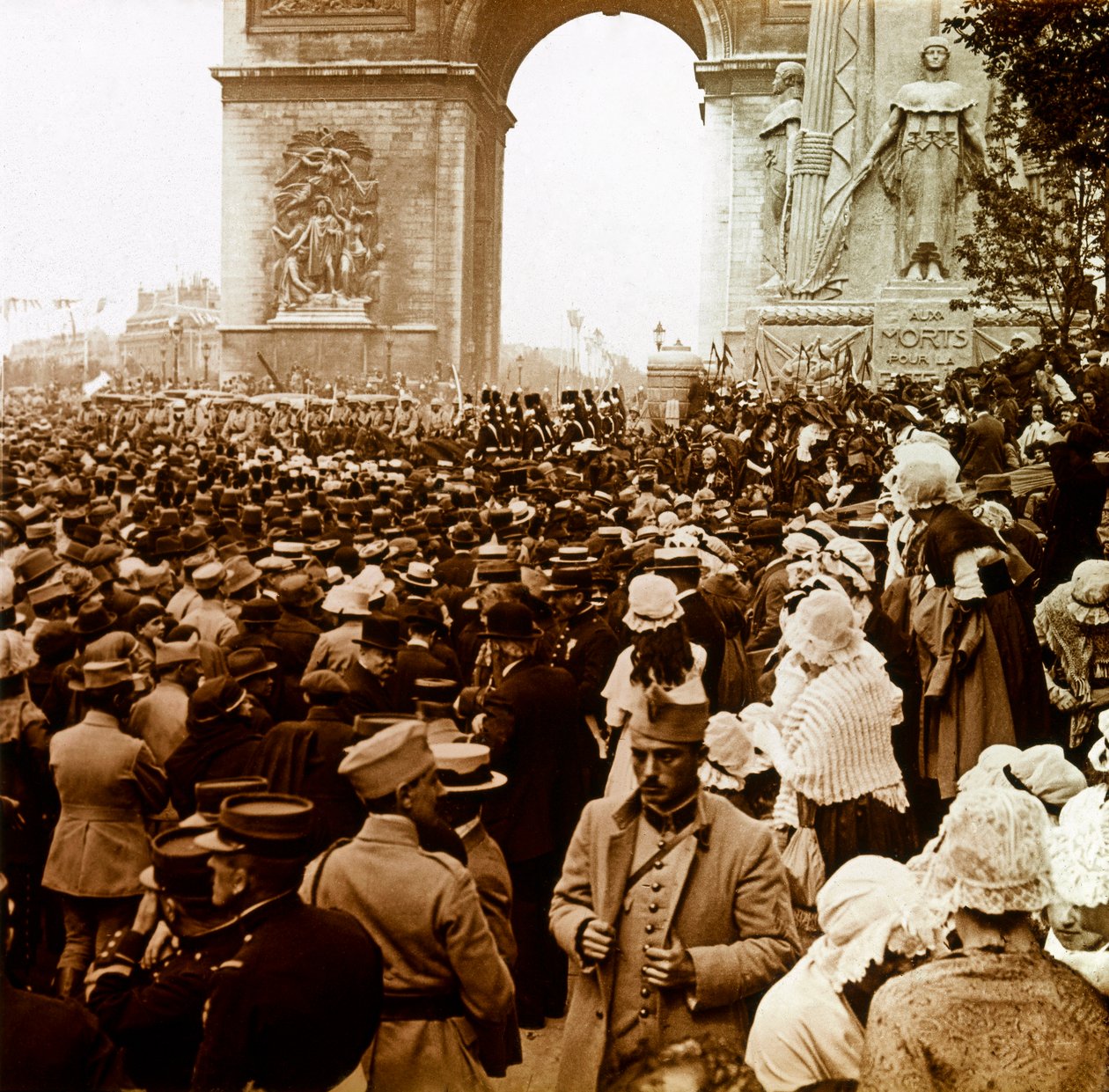 Fotografering - Stereoskopisk glasplade om Første Verdenskrig: Den parisiske befolkning på sejrsdagen i 1919, Privat Samling af Anonymous Anonymous
