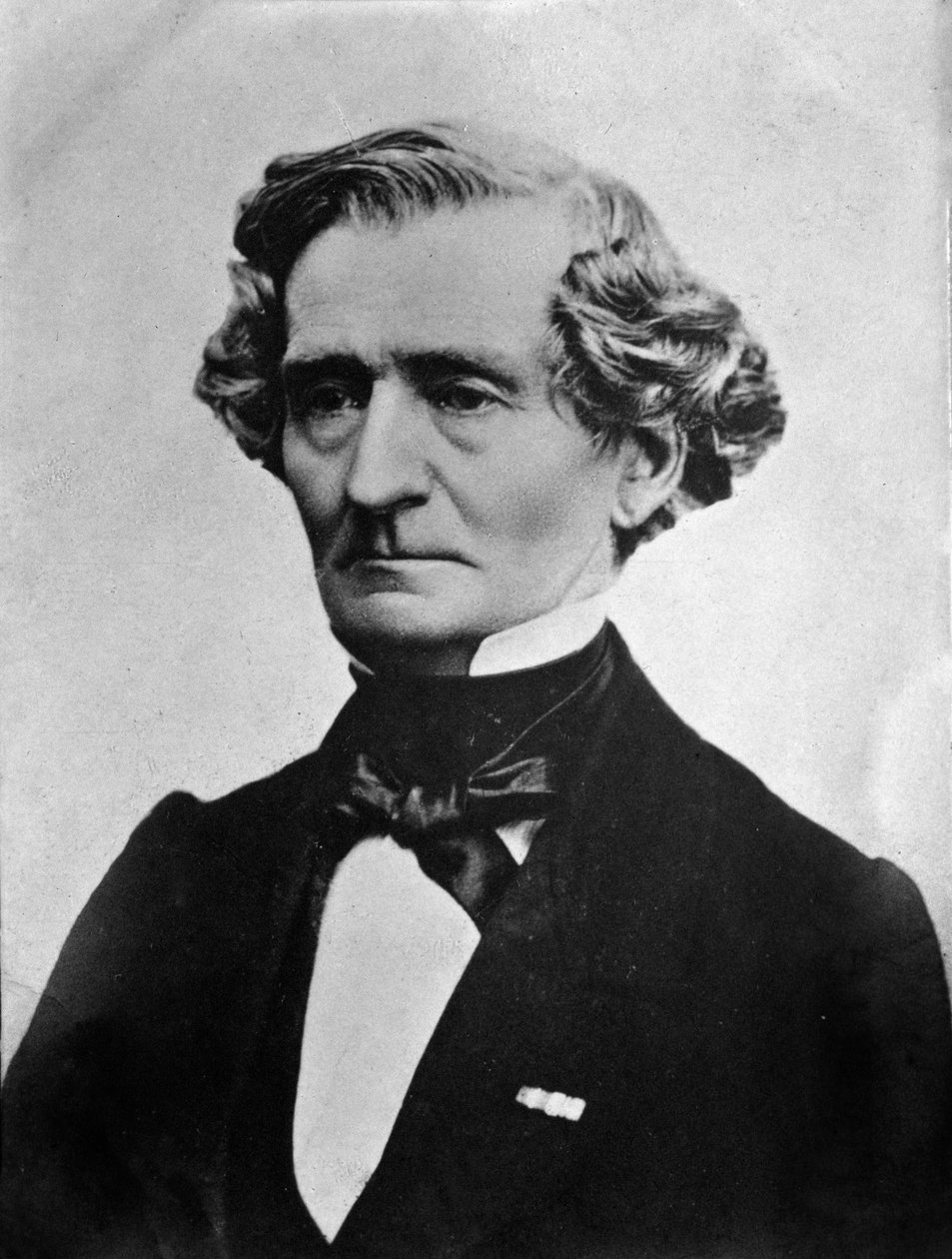 Portræt af den engelske komponist Hector Berlioz (s/h foto af Anonymous Anonymous