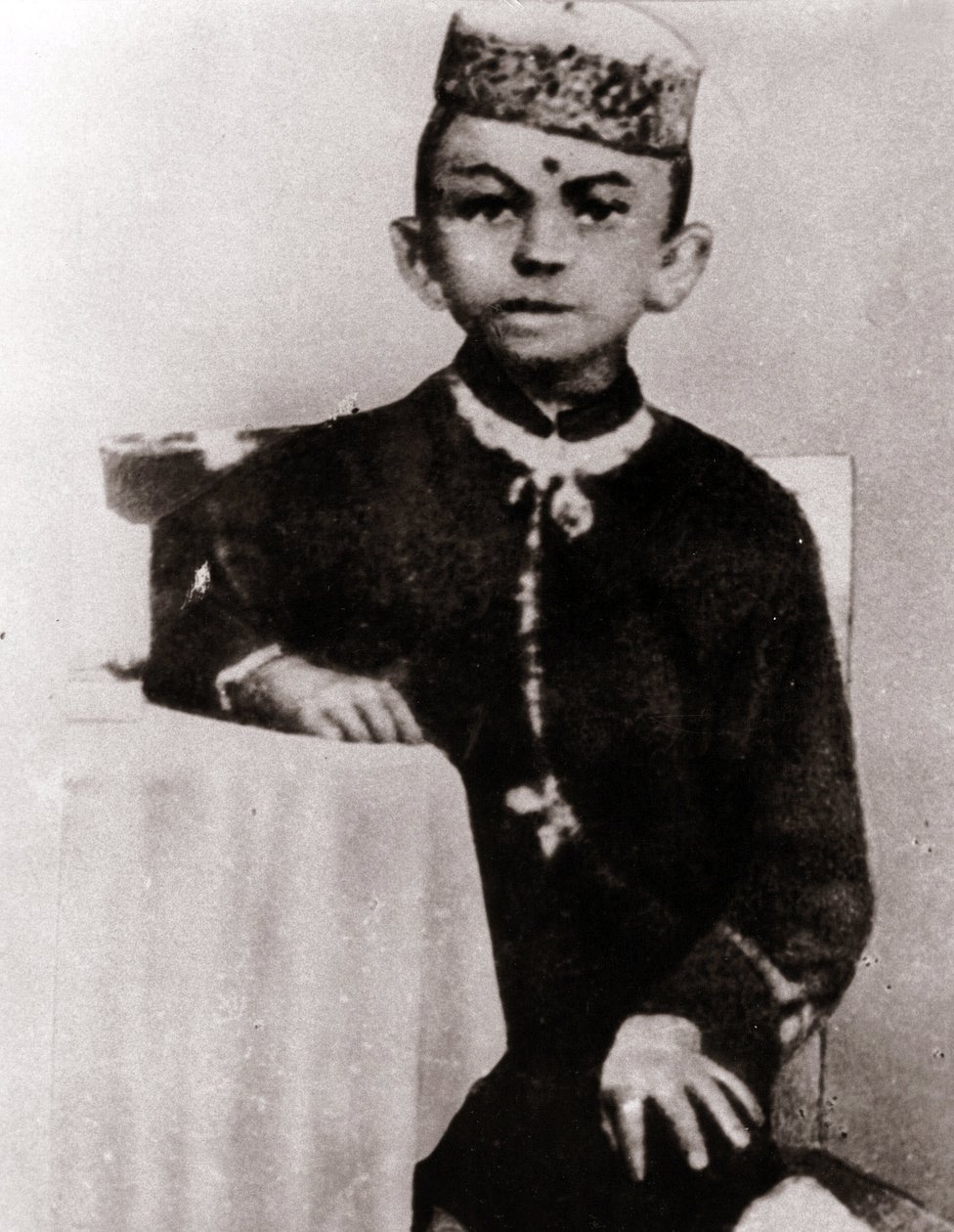 Portræt af den politiske leder Mohandas Karamchand Gandhi (1869-1948) barn - Fotografering omkring 1875 af Anonymous Anonymous