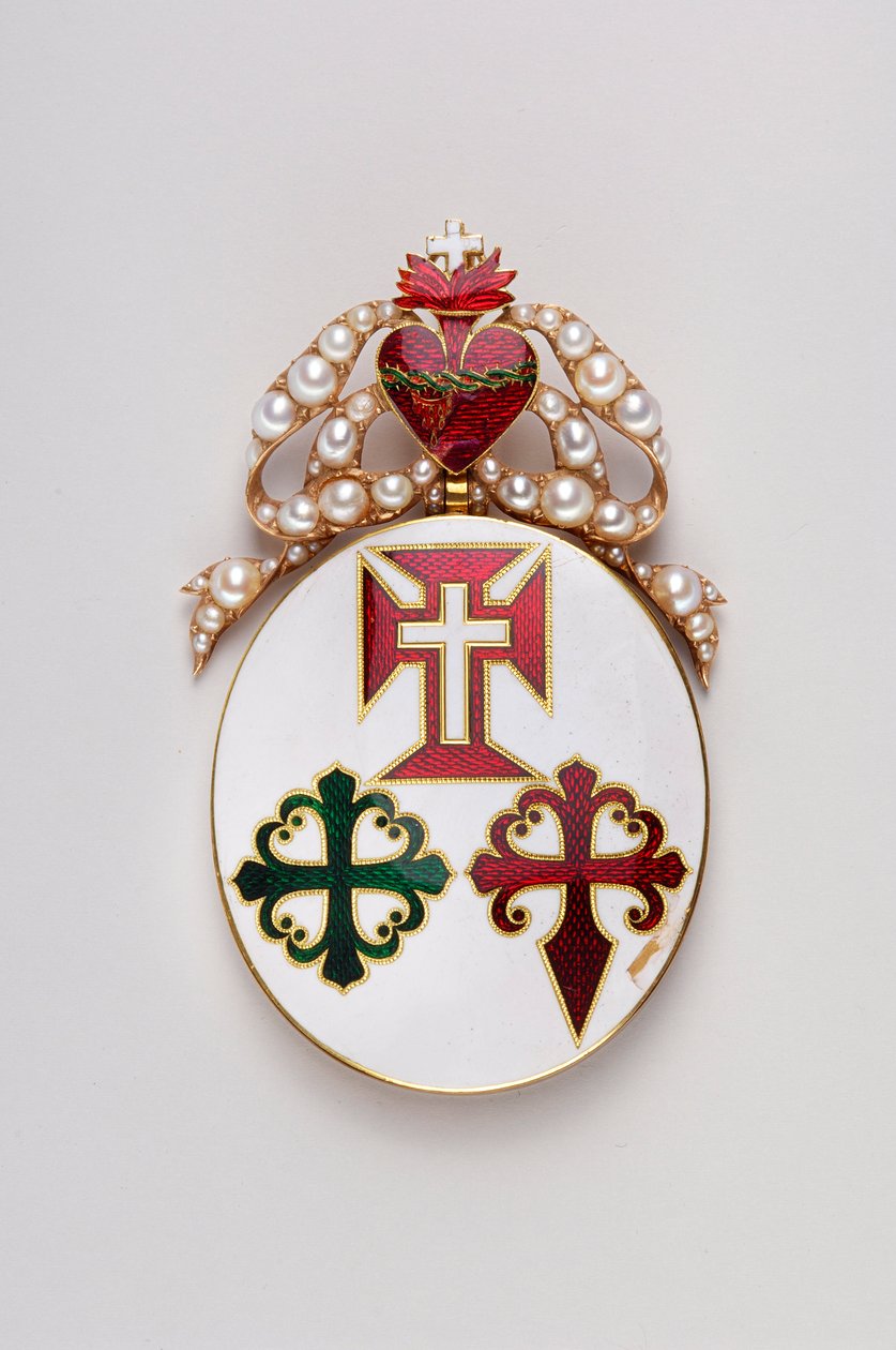 Portugal - Storkorsbånd af de tre ordener: Storkors-emblemet for de tre ordener tilhørte sandsynligvis Mary II af Bragance (1819-1853), dronning af Portugal - Model for Lady - 1800-1850 - Guld med emaljer og perler - H: 8 cm; B: 4,7 cm; Vægt: 44 g - af Anonymous Anonymous