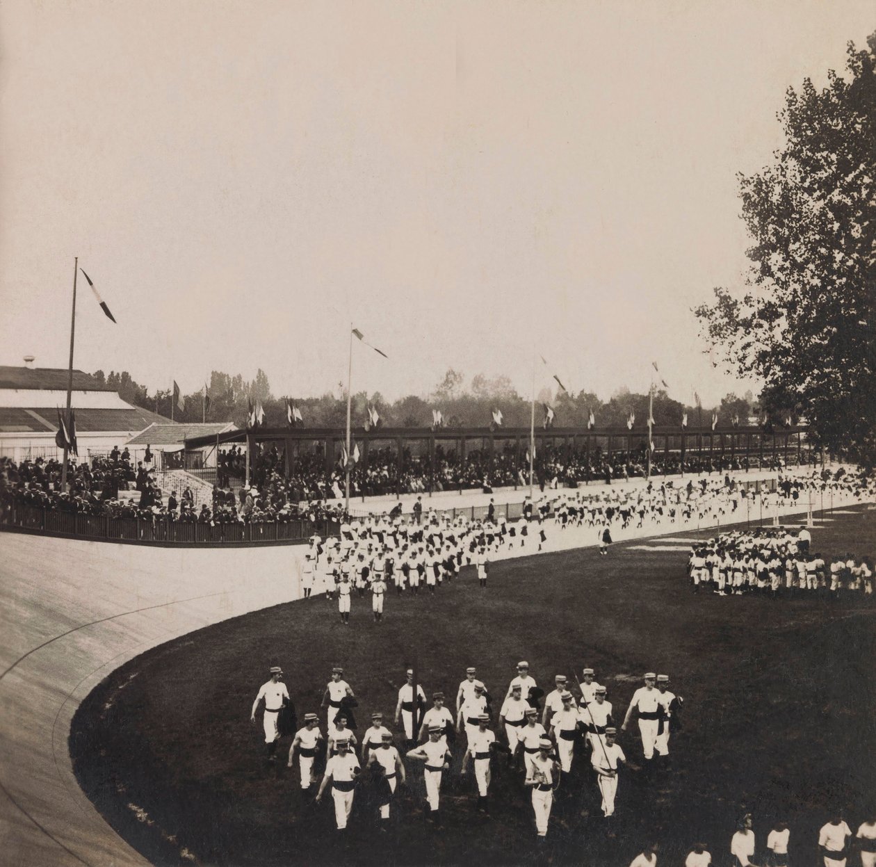 Universal Exposition of 1900 - Exposition Universelle de 1900 i Paris: Exposition de Vincennes, gymnastikkonkurrence - privat samling af Anonymous Anonymous