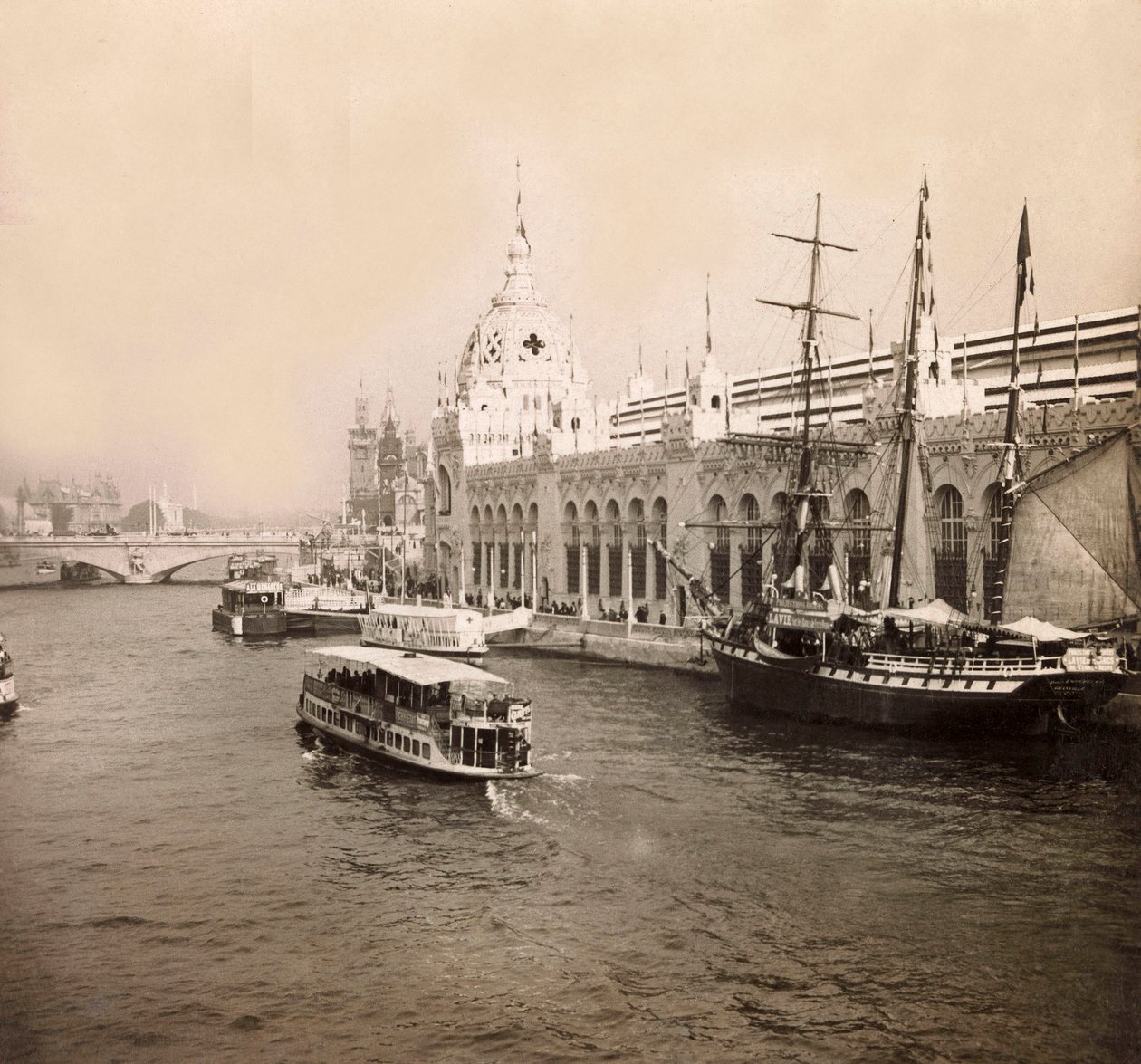 Universelle udstilling af 1900 - Exposition Universelle de 1900 i Paris: Paladset for væbnende land og hav - privat samling af Anonymous Anonymous