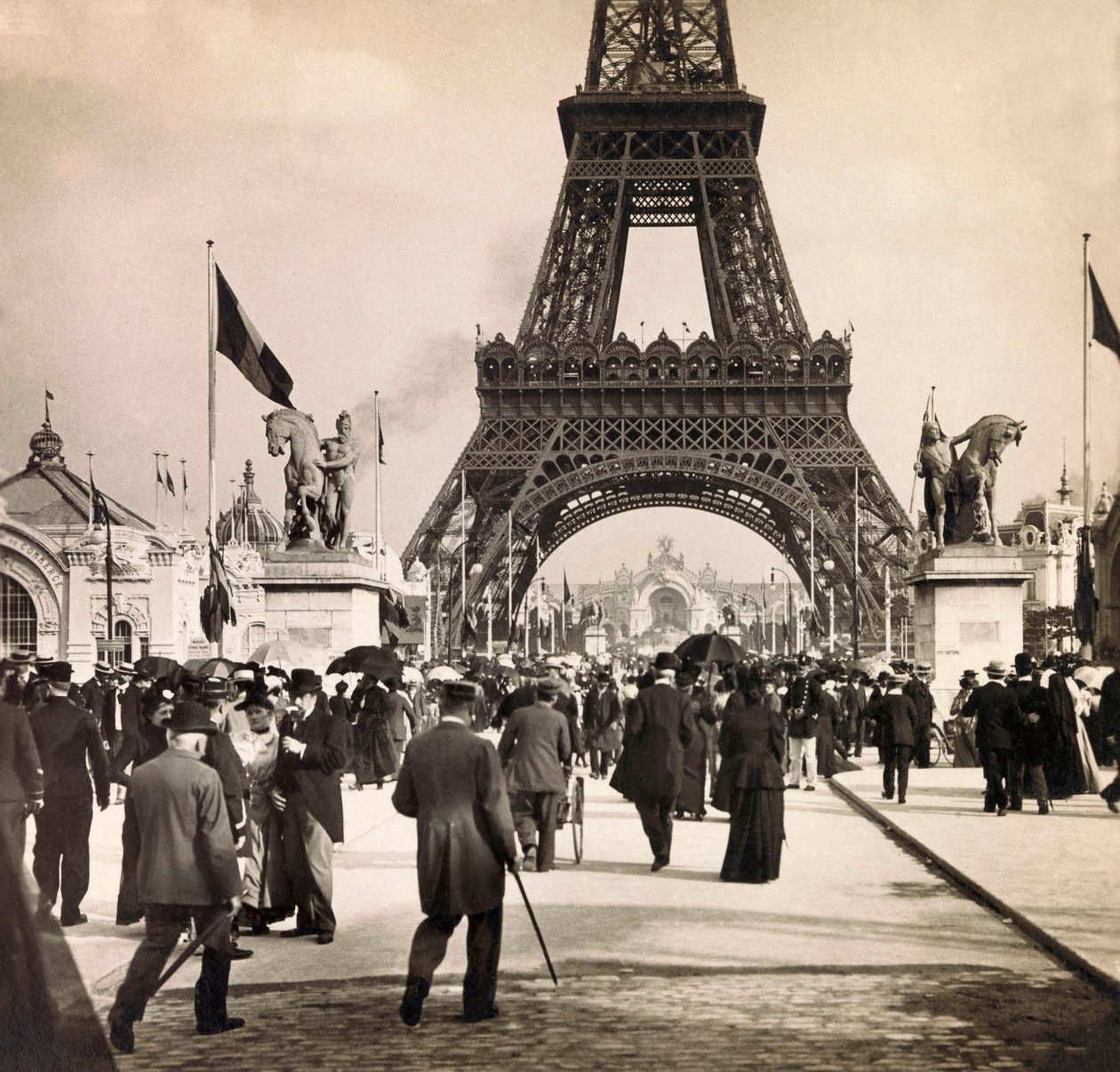 Universal Exposition of 1900 - Exposition Universelle de 1900 i Paris: Udsigt taget på Champs de Mars - privat samling af Anonymous Anonymous