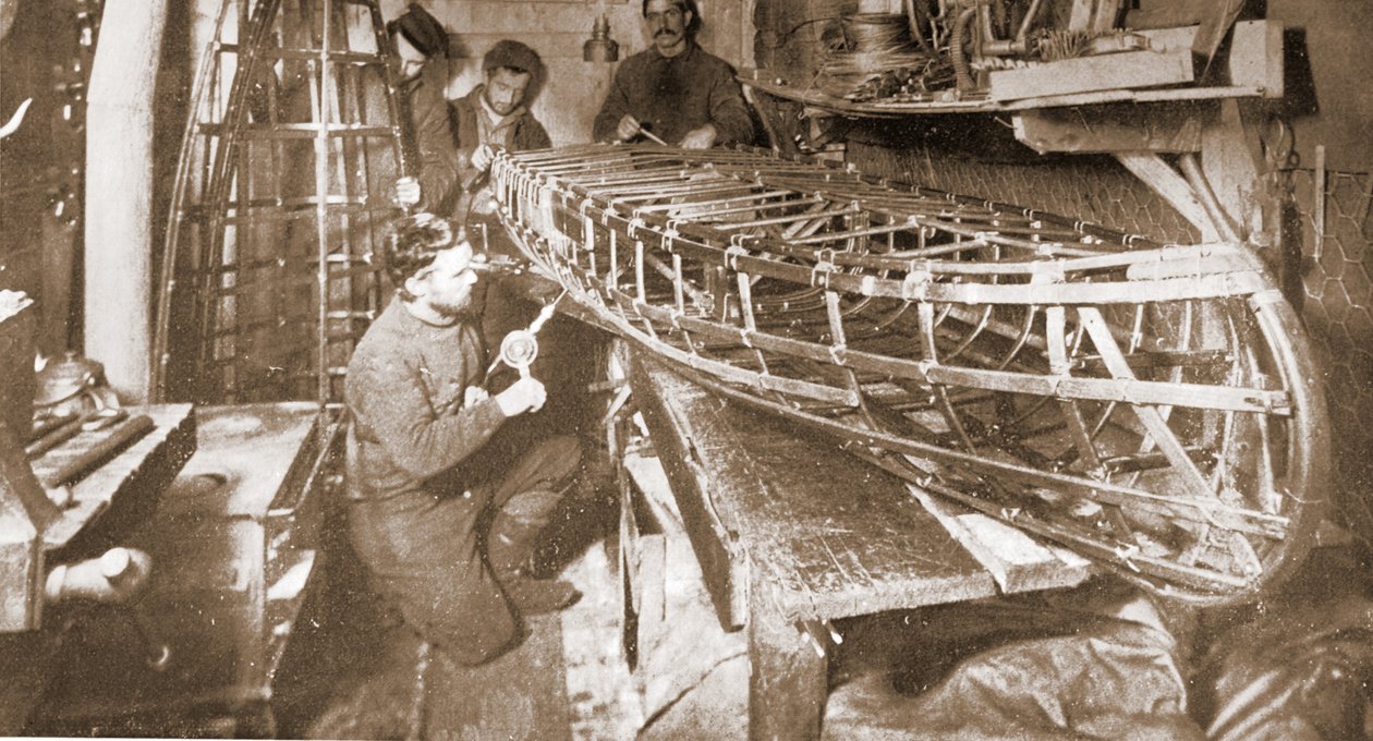 En let sektionsbåd blev bygget, pub. London 1907 (s/h-billede) af Anthony Fiala