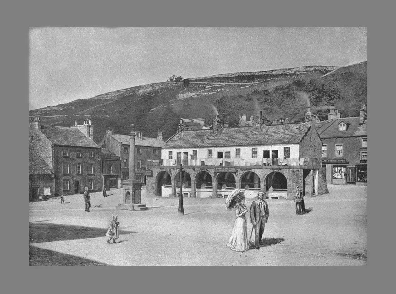 Old Shambles and Market Place, Settle, c1900 af Anthony Horner